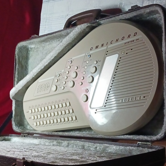 OMNI CHORD 80s vgt keyboard - Picture 2 of 4